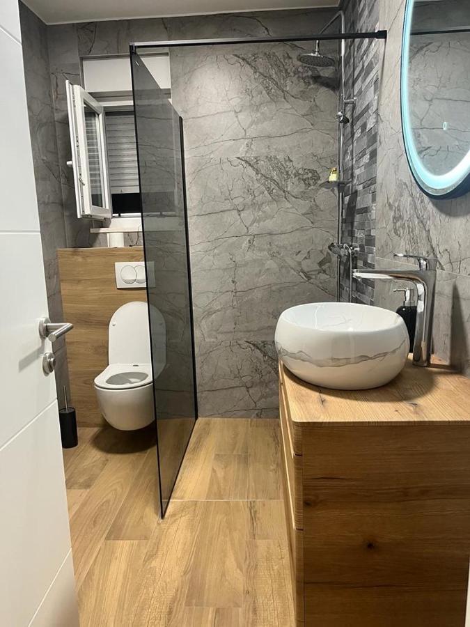 Olive Oasis Penthouse With Jacuzzi * Zadar