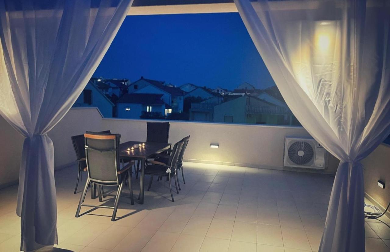 Apartamento Olive Oasis Penthouse With Jacuzzi Zadar
